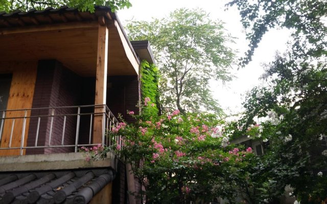 Jiwoljang Guest House
