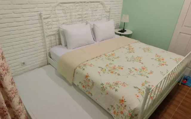 Sweet Peach House