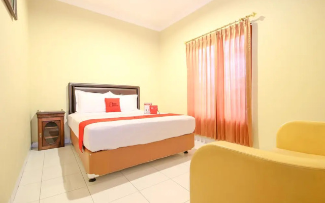RedDoorz near Desa Wisata Kasongan