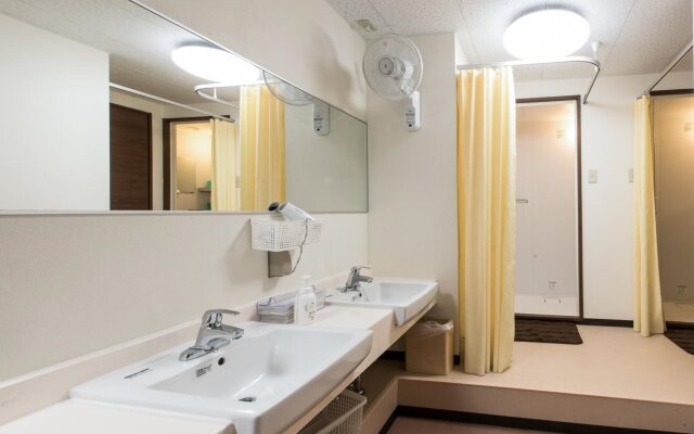 Anne Hostel Yokozuna
