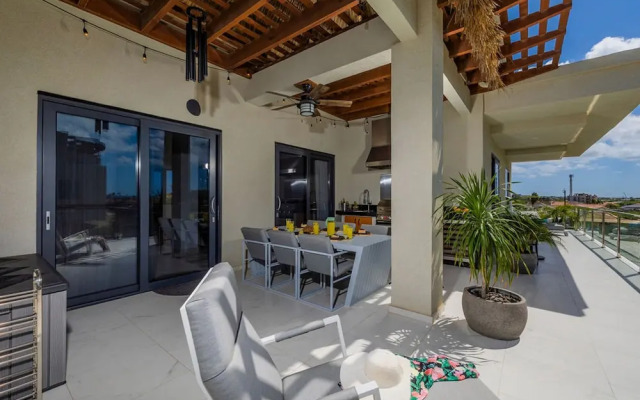 Sea View Exclusive Penthouse Outdoor Dining 3BR