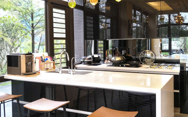 Sunny Stream Villa