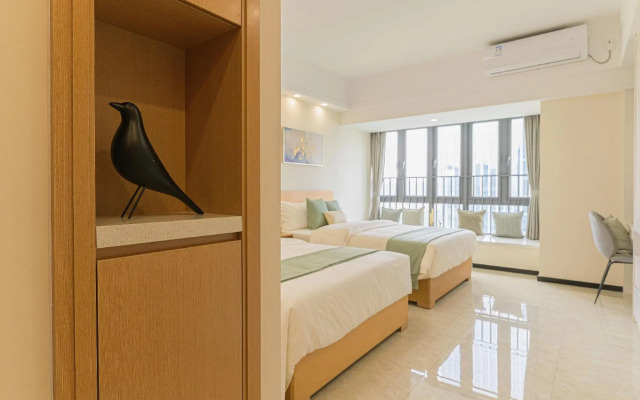 Bainianhui International Apartment