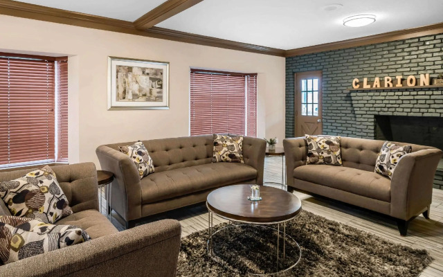 Clarion Inn near JBLM