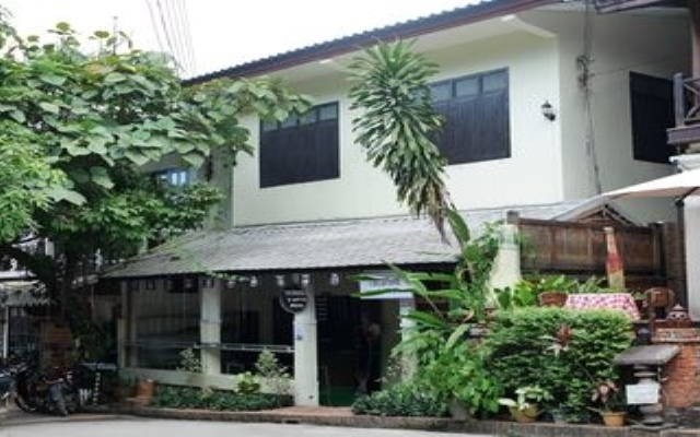 Y Not Laos Hostel