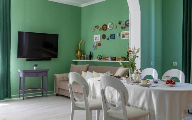 Zoya-Apart на улице Л. Некрасова 11