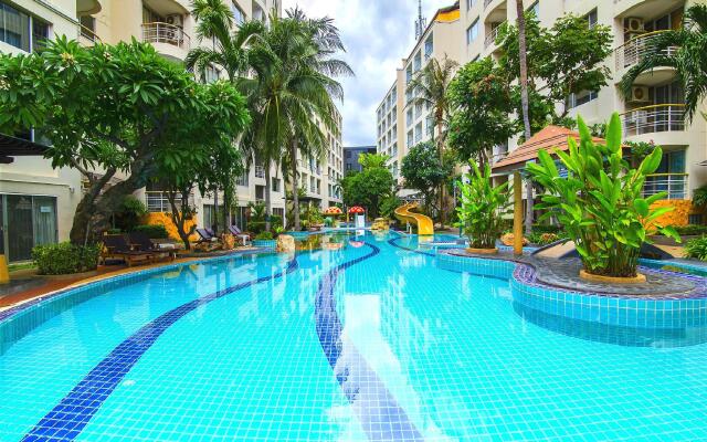 Hua Hin Soi7 by Happy