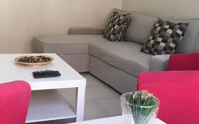 Kinzi House Apart Hotel