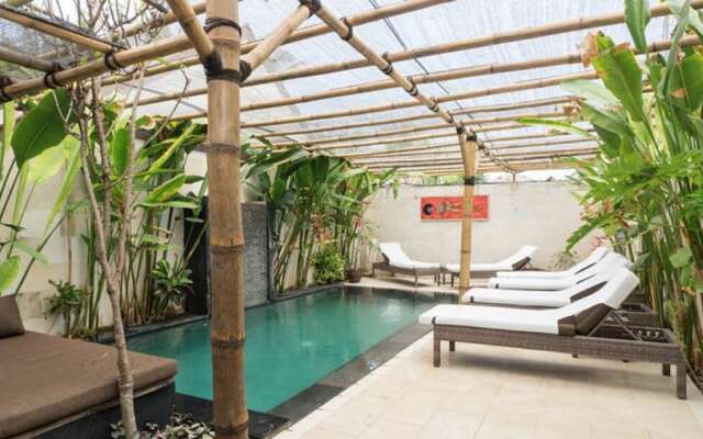 Scallywags Joglo Villa