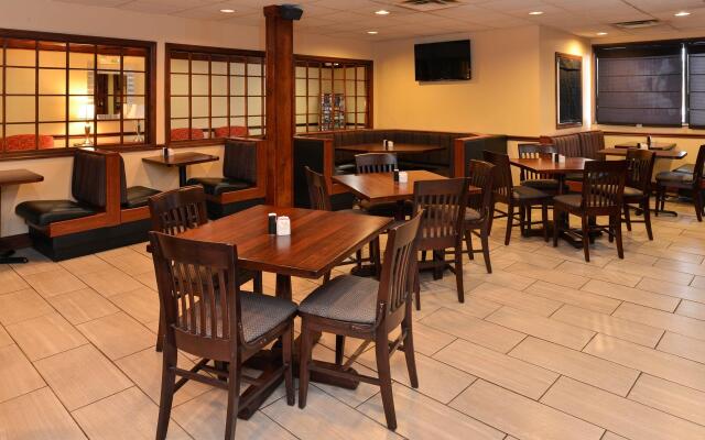 Best Western Louisville East Inn & Suites