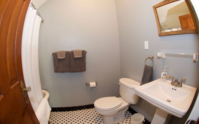 Brava House Bed and Breakfast