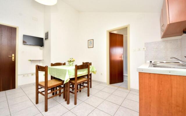 Dome - 150m From sea - A33