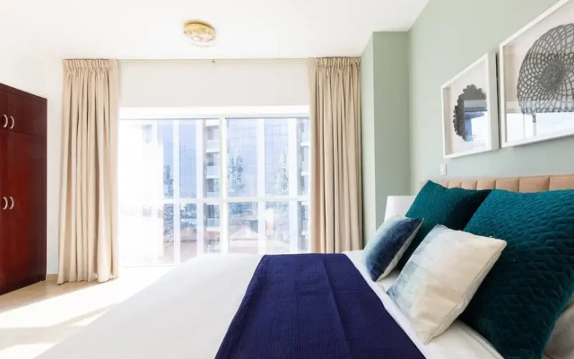 Visually Stunning 2BR in Dubai Marina - Sleeps 5!