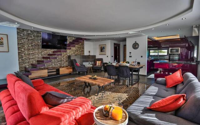 Villa Ayuda Luxury 3 Bed Spa Retreat