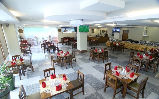 Shwe Htee Hotel