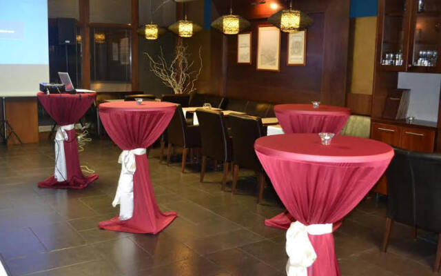 LONDON Boutique hotel & Restaurant