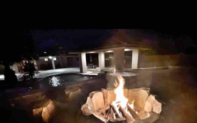 Ultimate Backyard-Pool/Spa. Slide. Lakeview. Ball