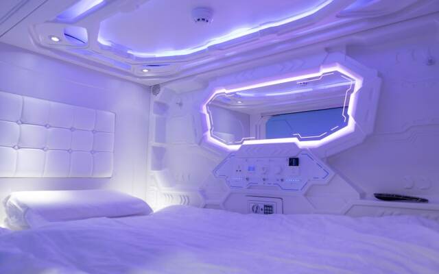 Capsule Inn