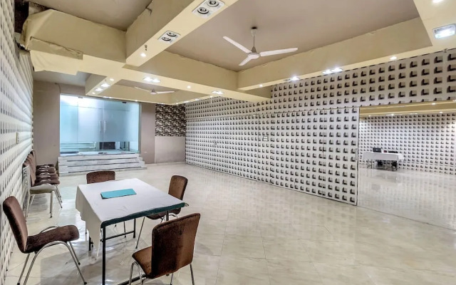 Fabhotel Clark Height