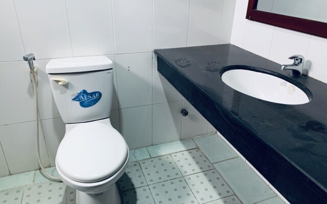 OYO 999 Vip Hostel