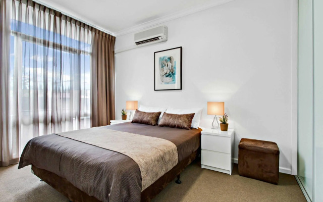 Adelaide DressCircle Apartments