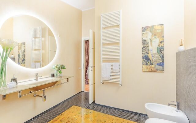 Casa Elo in Lucca With 1 Bedrooms and 1 Bathrooms
