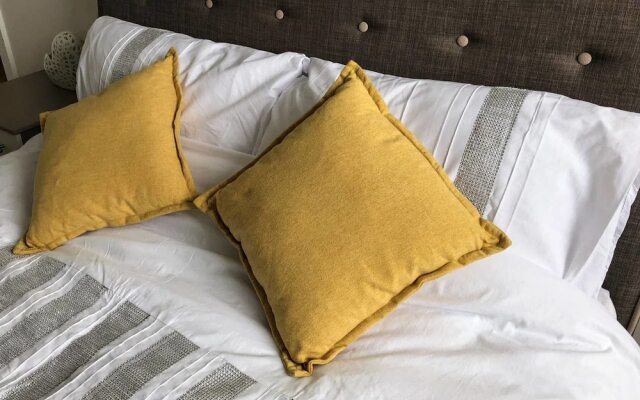 Bright and Homely 2BR Flat in Old Trafford