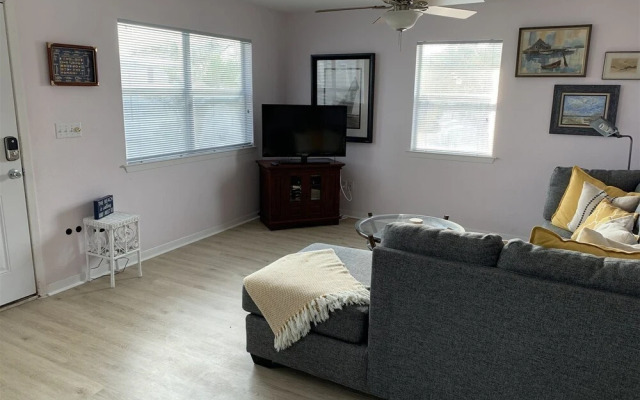 Crows Nest Apartment