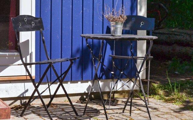 Modern Holiday Home in Humble With Terrace