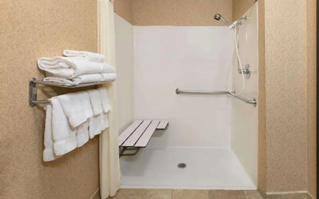 Baymont By Wyndham Oklahoma City/Quail Springs