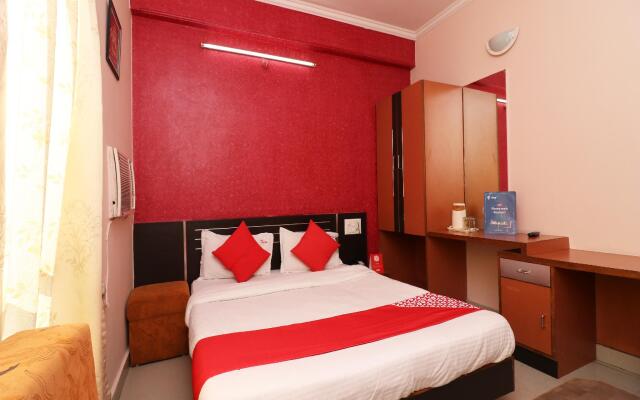 OYO 27866 Hotel Gud Stay