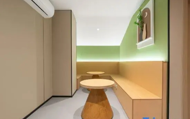 Yueshan Qihang Job-Seeking Inn (Pengpu Xincun Subway Station)
