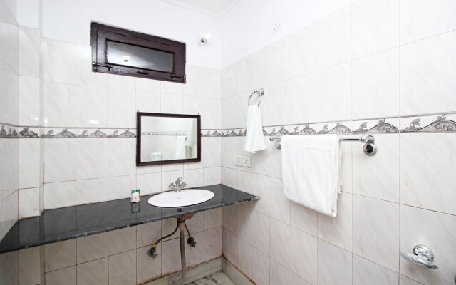 Oyo Rooms 154 Mall Road Mallital