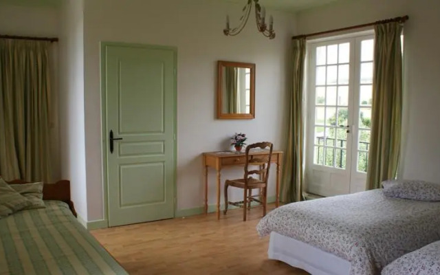 La Commanderie De Launay