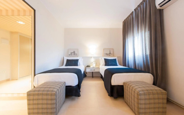 New Hotel Colón