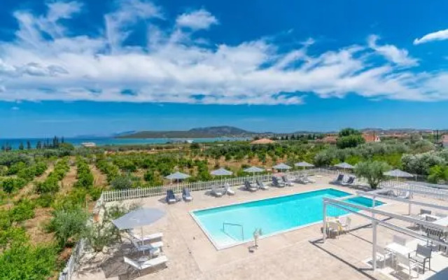 Leonidas Resort