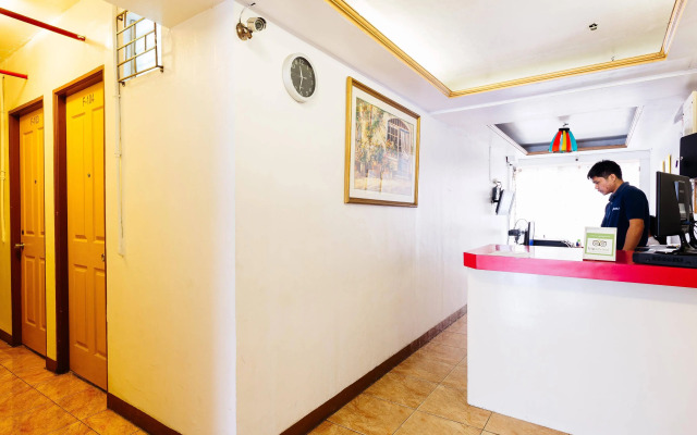 OYO 859 City Stay Inns Pasong Tamo (Vaccinated Staff)