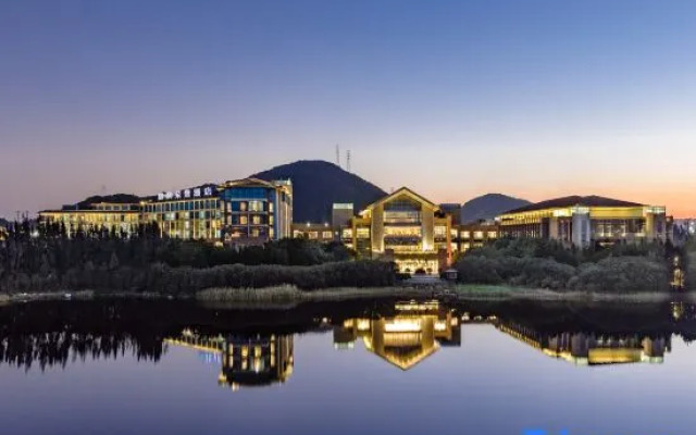 Qilin Rongyu International Hotel