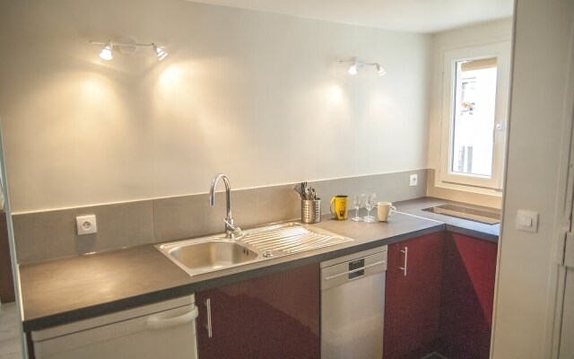 Apartments - Into Paris