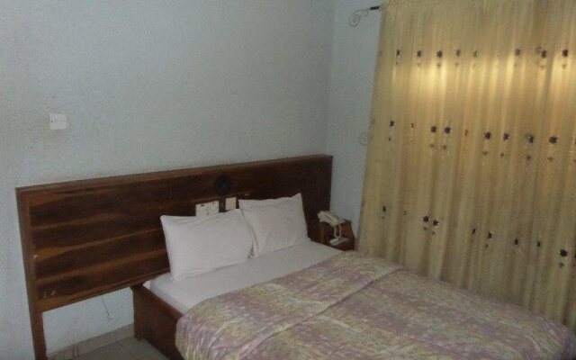 Crown Princess Hotel