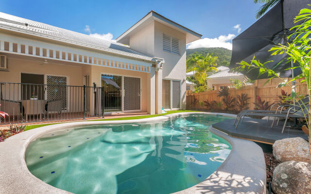 The Villas Palm Cove