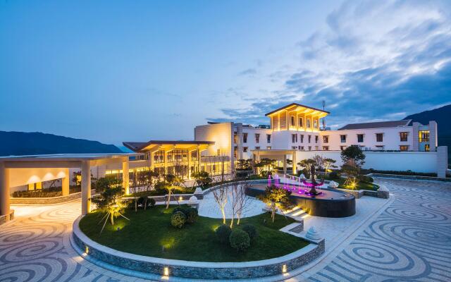 Banyan Tree Jiuzhaigou