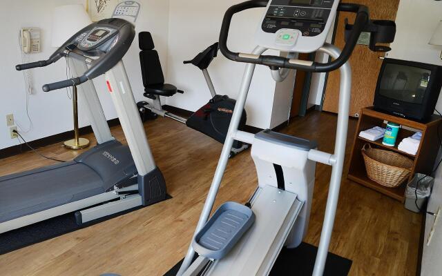 Hilltop Inn by Riversage