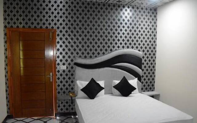 Hotel The Taj Multan