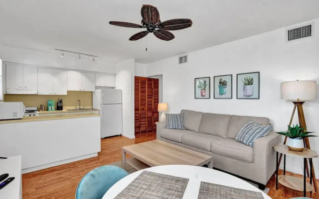 Marine Villas 4 in Hollywood