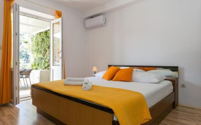 Room Nika