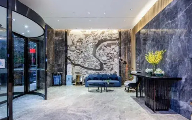 Echarm Hotel (Guigang Pingnan Central Square)