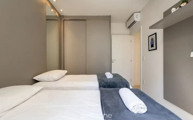 Apt w/ Gourmet Balcony 450m From Beach Reb0802