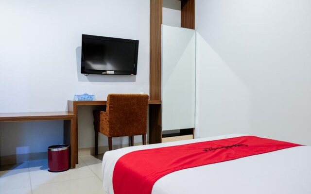 Paramita Hotel by RedDoorz