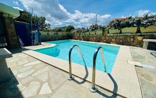 Villa Pavoncella Con Piscina